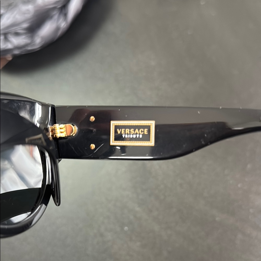 Versace Black Sunglasses with Gold Medusa Detail - Picture 4 of 5